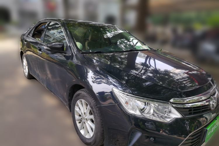Used Toyota Camry 2015 Dual-Engine 2.5 HG Luxury Navigation Edition Front Right 45 Deg