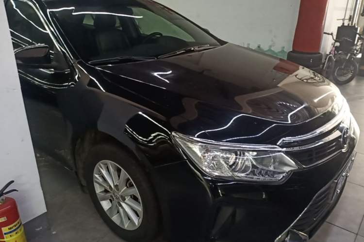 Used Toyota Camry 2015 2.0G Premier Edition Front Right 45 Deg