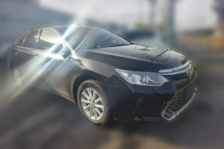Used Toyota Camry 2015 Dual-Engine 2.5 HG Luxury Navigation Edition Front Right 45 Deg