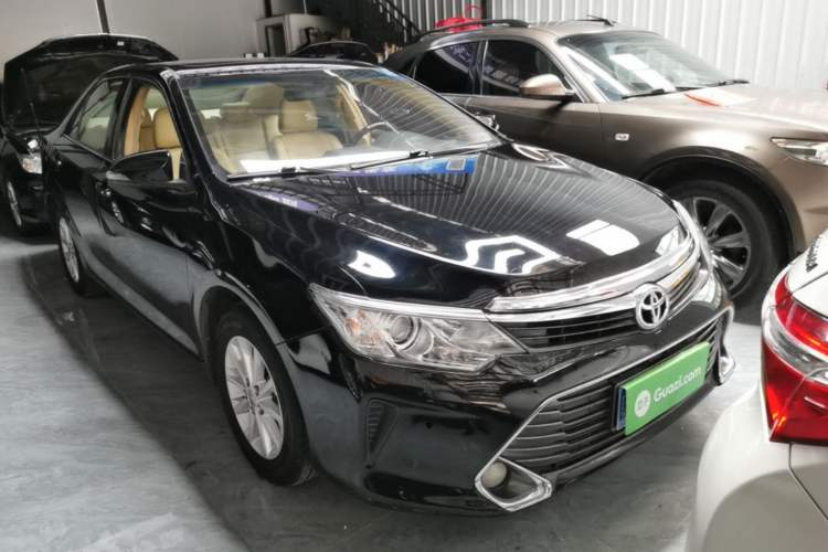 Used Toyota Camry 2015 2.0G Premier Edition Front Right 45 Deg