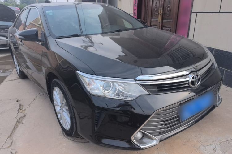 Used Toyota Camry 2015 2.5G Luxury Navigation Edition Front Right 45 Deg