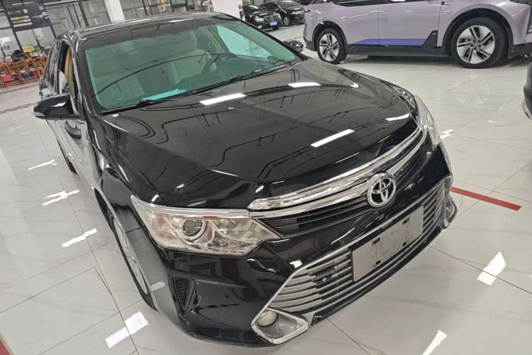 Used Toyota Camry 2015 2.0E Elite Edition Front Right 45 Deg
