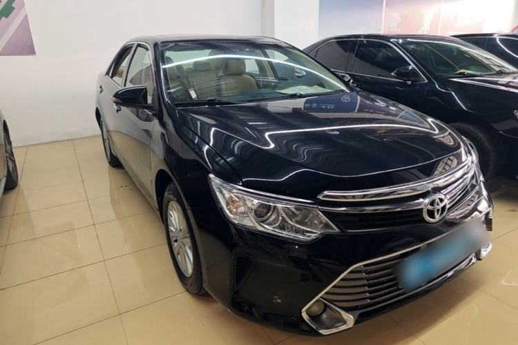 Used Toyota Camry 2015 2.0G Premier Edition Front Right 45 Deg