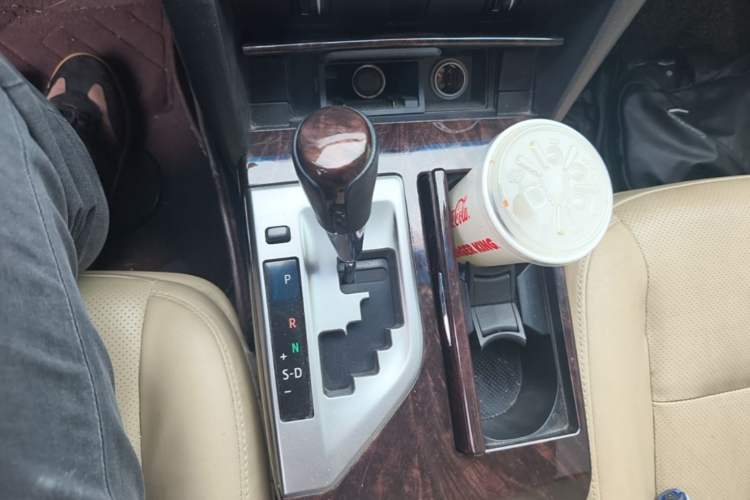 Used Toyota Camry 2015 2.0G Premier Edition Gear Lever