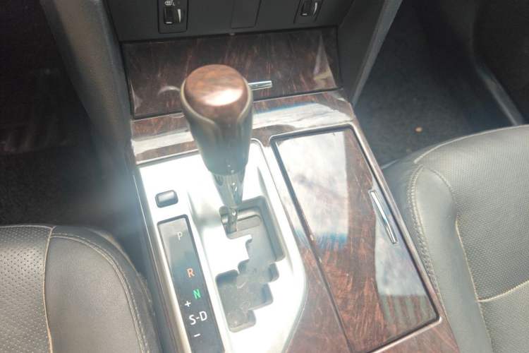 Used Toyota Camry 2015 2.0G Premier Edition Gear Lever
