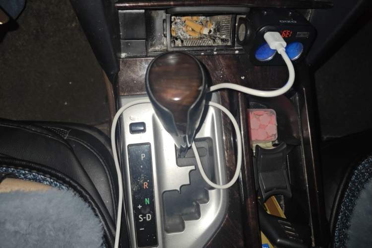 Used Toyota Camry 2015 2.0G Premier Edition Gear Lever