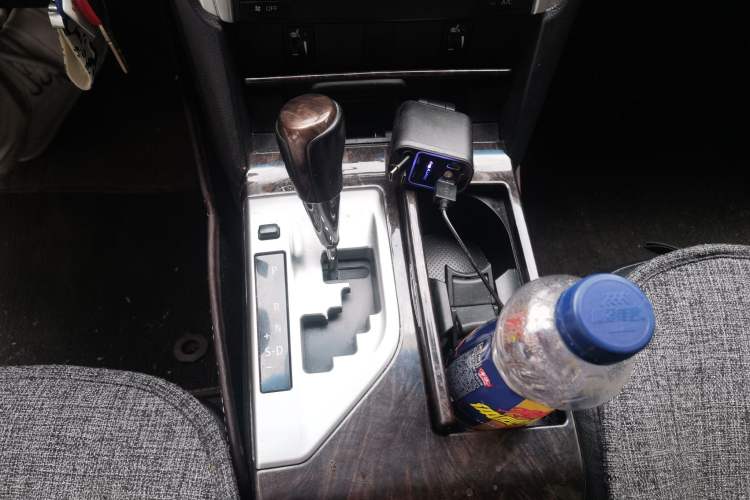 Used Toyota Camry 2015 2.0G Premier Edition Gear Lever