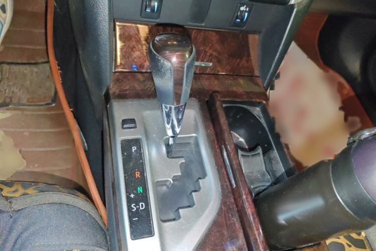 Used Toyota Camry 2015 2.0G Premier Edition Gear Lever