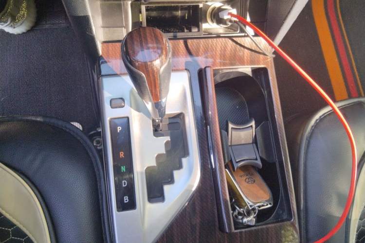Used Toyota Camry 2015 Dual-Engine 2.5 HG Luxury Navigation Edition Gear Lever
