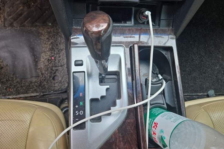 Used Toyota Camry 2015 2.0G Premier Edition Gear Lever
