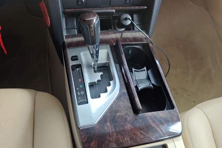 Used Toyota Camry 2015 2.0G Premier Edition Gear Lever