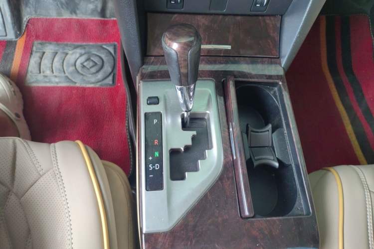Used Toyota Camry 2015 2.0G Premier Edition Gear Lever