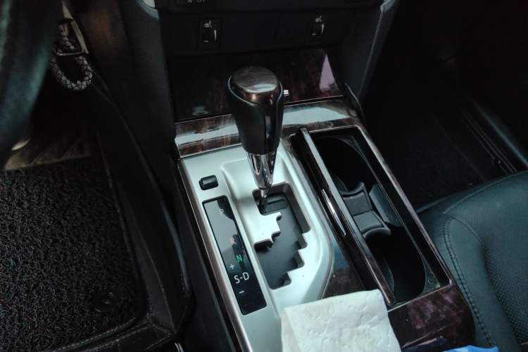Used Toyota Camry 2015 2.0G Premier Edition Gear Lever