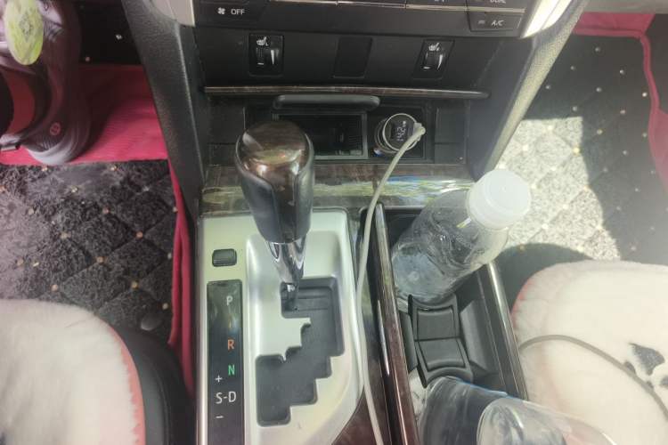 Used Toyota Camry 2015 2.0G Premier Edition Gear Lever