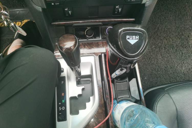 Used Toyota Camry 2015 2.0G Premier Edition Gear Lever