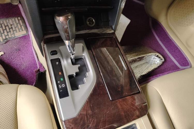 Used Toyota Camry 2015 2.0G Premier Edition Gear Lever