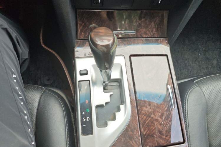 Used Toyota Camry 2015 2.5G Luxury Navigation Edition Gear Lever