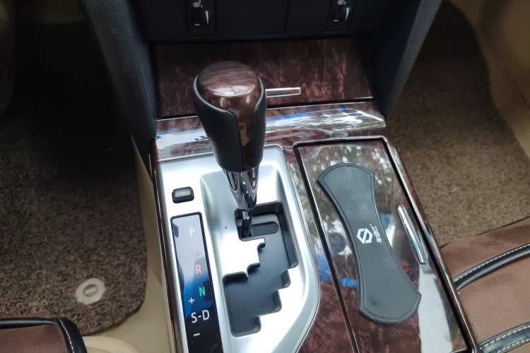 Used Toyota Camry 2015 2.0G Premier Edition Gear Lever