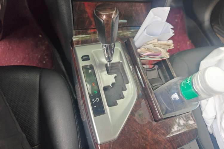 Used Toyota Camry 2015 2.0G Premier Edition Gear Lever