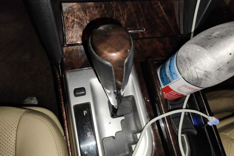 Used Toyota Camry 2015 2.0G Premier Edition Gear Lever