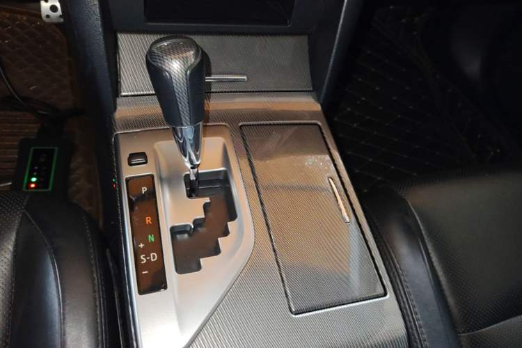 Used Toyota Camry 2015 Junrui 2.0S Activa Edition Gear Lever