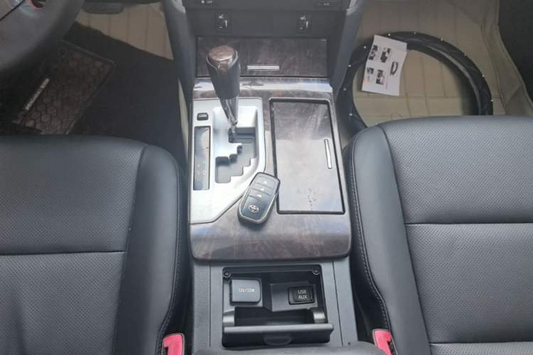 Used Toyota Camry 2015 2.5G Luxury Navigation Edition Gear Lever