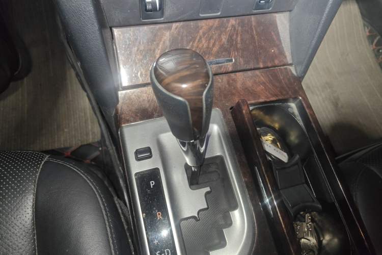 Used Toyota Camry 2015 2.0G Premier Edition Gear Lever