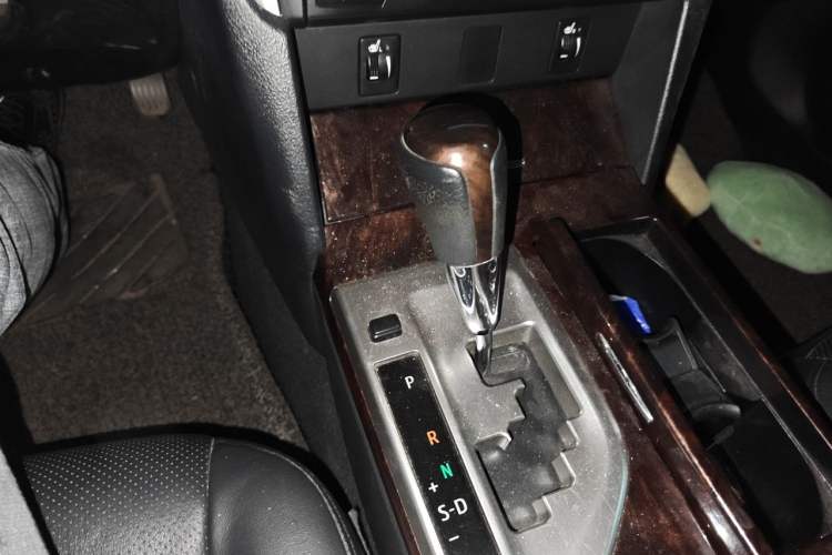 Used Toyota Camry 2015 2.0G Premier Edition Gear Lever