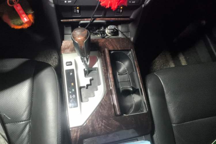 Used Toyota Camry 2015 2.0G Premier Edition Gear Lever