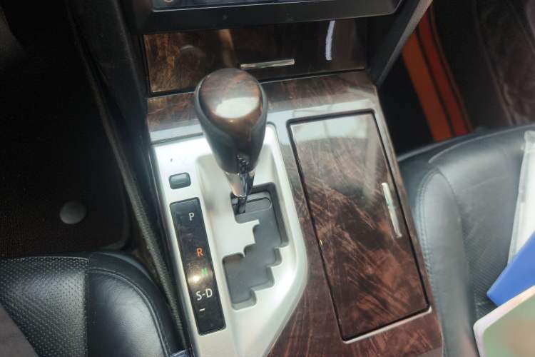 Used Toyota Camry 2015 2.0G Premier Edition Gear Lever