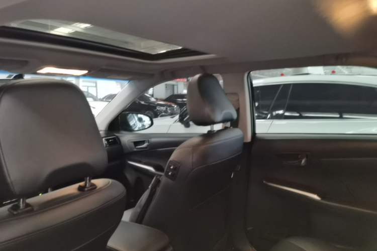 Used Toyota Camry 2015 2.0G Premier Edition Headliner