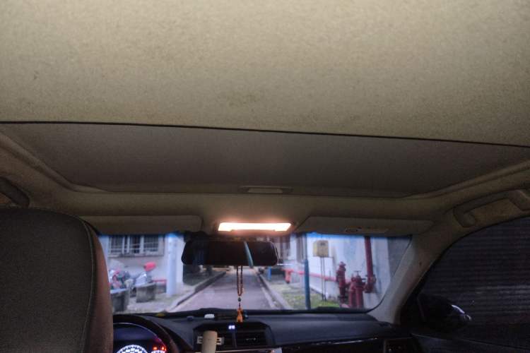 Used Toyota Camry 2015 2.0G Premier Edition Headliner