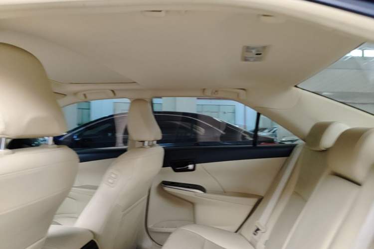 Used Toyota Camry 2015 2.0G Premier Edition Headliner