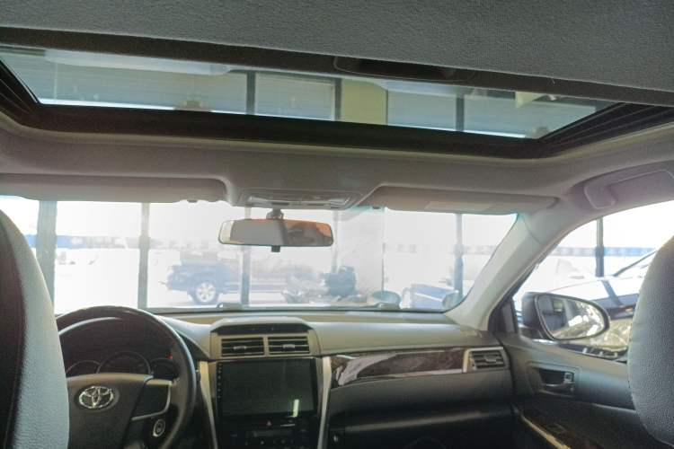 Used Toyota Camry 2015 2.0G Premier Edition Headliner