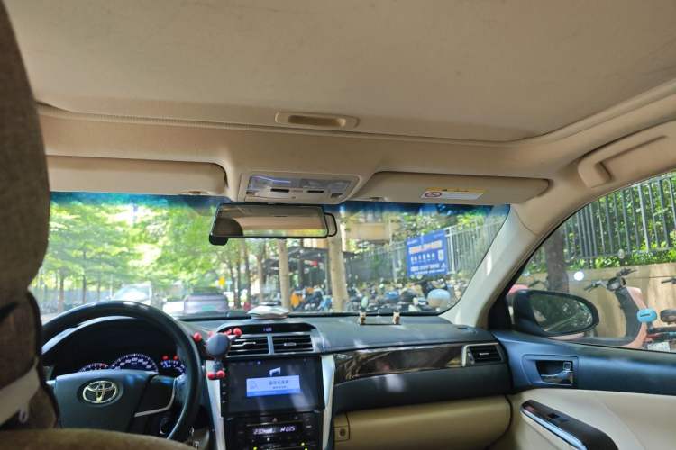 Used Toyota Camry 2015 2.0G Premier Edition Headliner