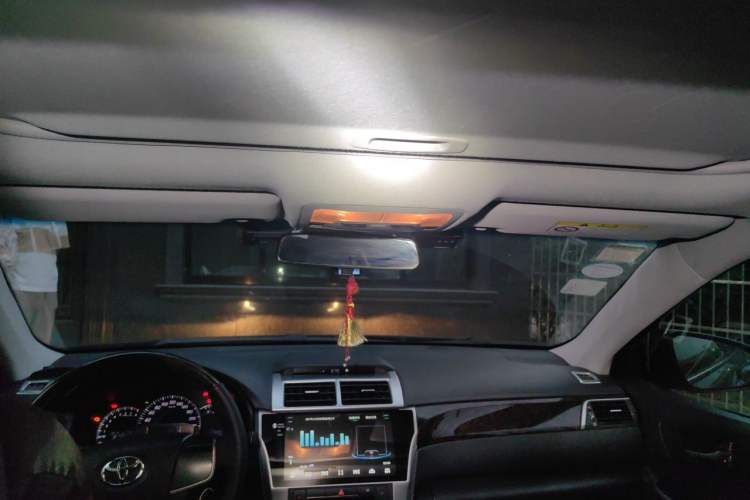 Used Toyota Camry 2015 2.0G Premier Edition Headliner