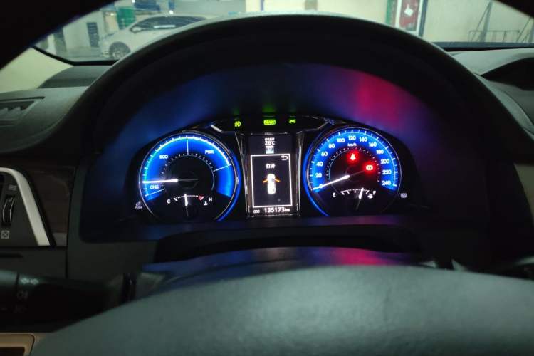 Used Toyota Camry 2015 Dual-Engine 2.5 HG Luxury Navigation Edition Instrument Cluster