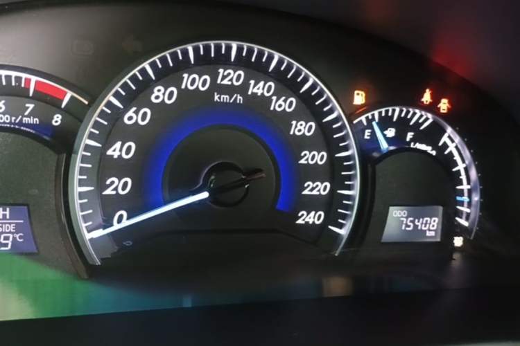Used Toyota Camry 2015 2.0G Premier Edition Instrument Cluster