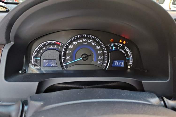 Used Toyota Camry 2015 2.0G Premier Edition Instrument Cluster
