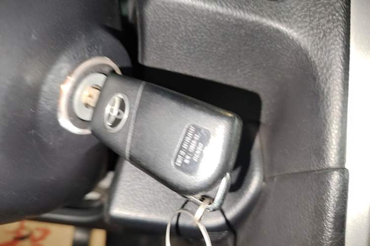 Used Toyota Camry 2015 Junrui 2.0S Activa Edition Interior 1