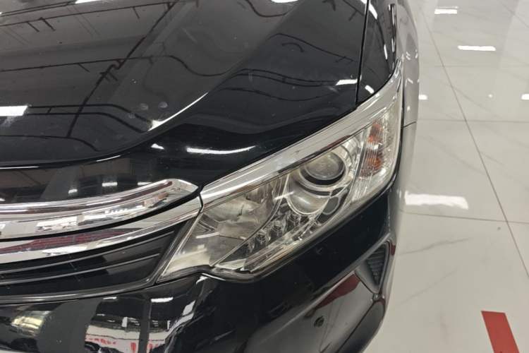 Used Toyota Camry 2015 2.0E Elite Edition Left Front Headlight