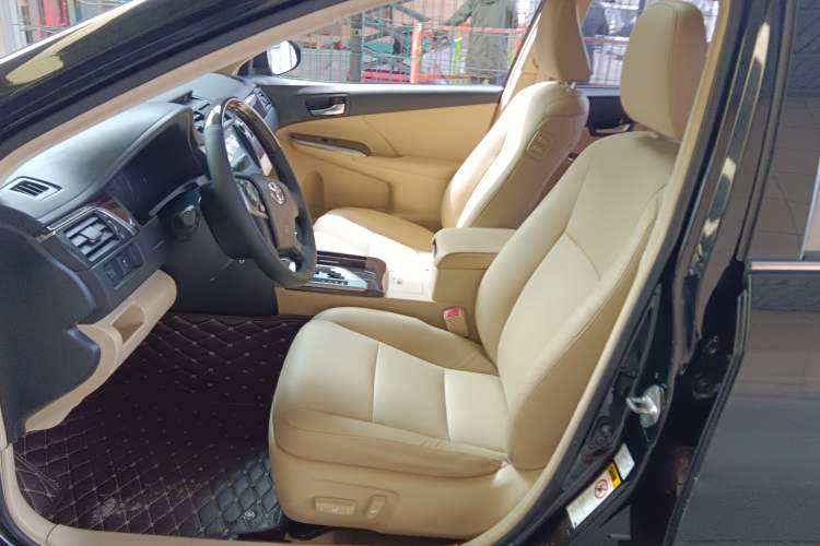 Used Toyota Camry 2015 2.0G Premier Edition Left Front Seat