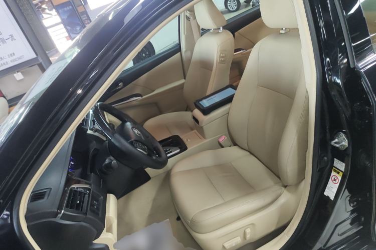 Used Toyota Camry 2015 Dual-Engine 2.5 HG Luxury Navigation Edition Left Front Seat