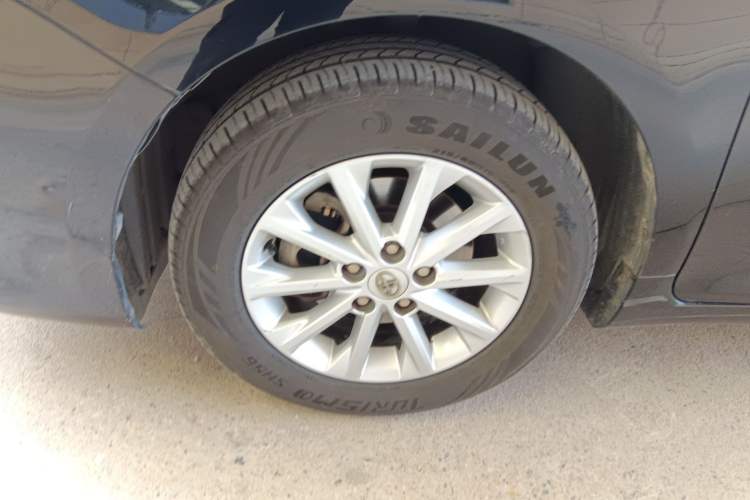 Used Toyota Camry 2015 2.0G Premier Edition Left Front Wheel Hub