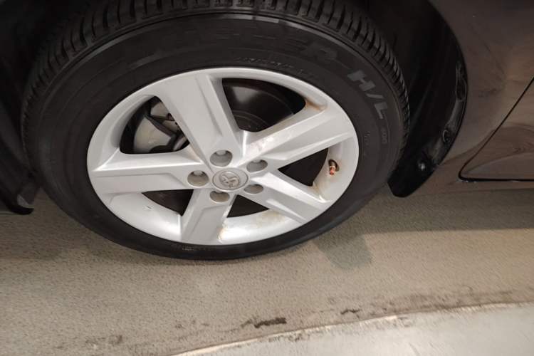 Used Toyota Camry 2015 Junrui 2.0S Activa Edition Left Front Wheel Hub