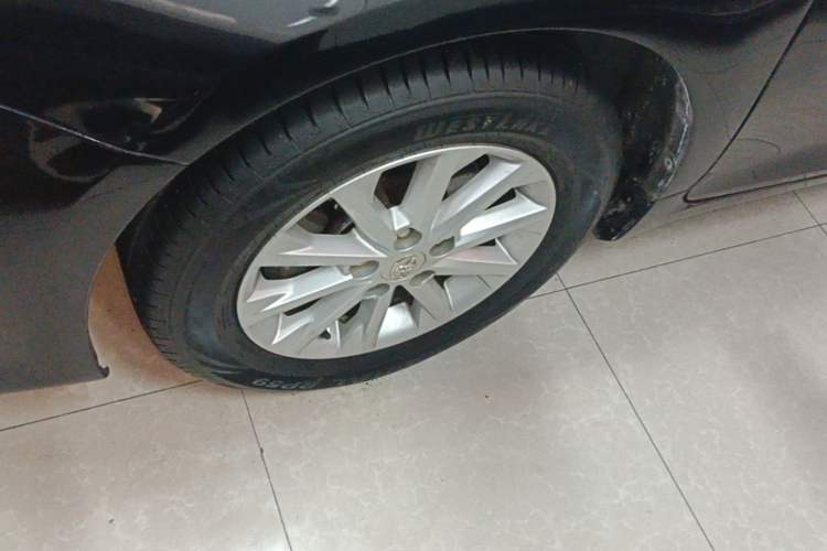 Used Toyota Camry 2015 2.0G Premier Edition Left Front Wheel Hub