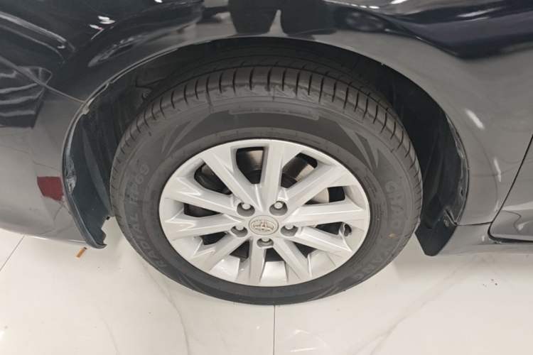 Used Toyota Camry 2015 2.0E Elite Edition Left Front Wheel Hub