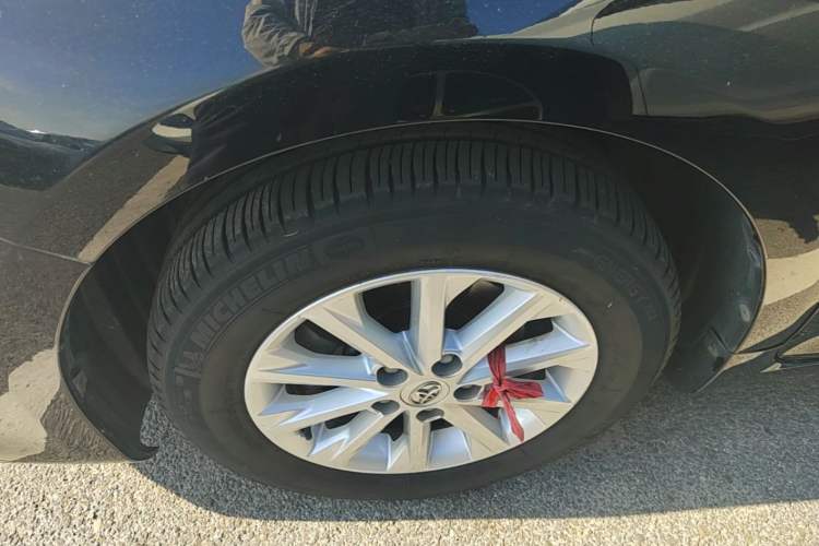 Used Toyota Camry 2015 2.0G Premier Edition Left Front Wheel Hub