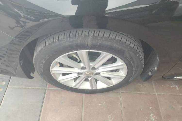 Used Toyota Camry 2015 2.0G Premier Edition Left Front Wheel Hub