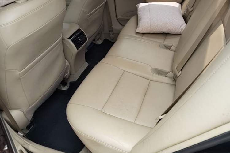 Used Toyota Camry 2015 2.5G Luxury Navigation Edition Left Rear Seat